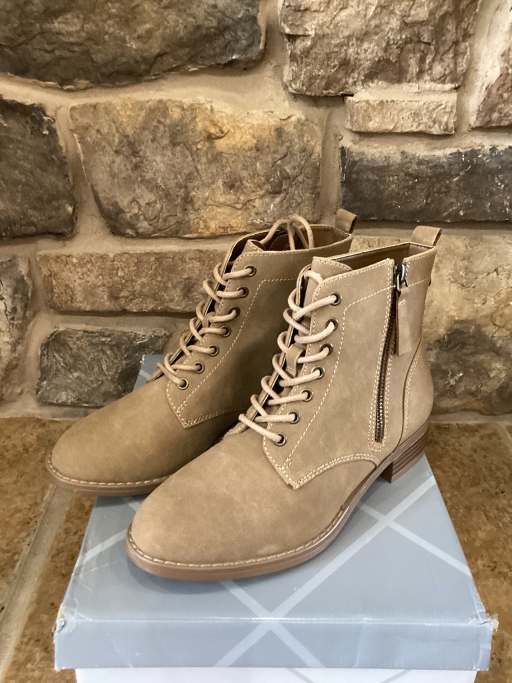 X Appeal Laci Combat Boots Womens‎ Size 7.5 Tan New In Box